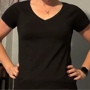 All in Motion Black Short Sleeve V-Neck Tee